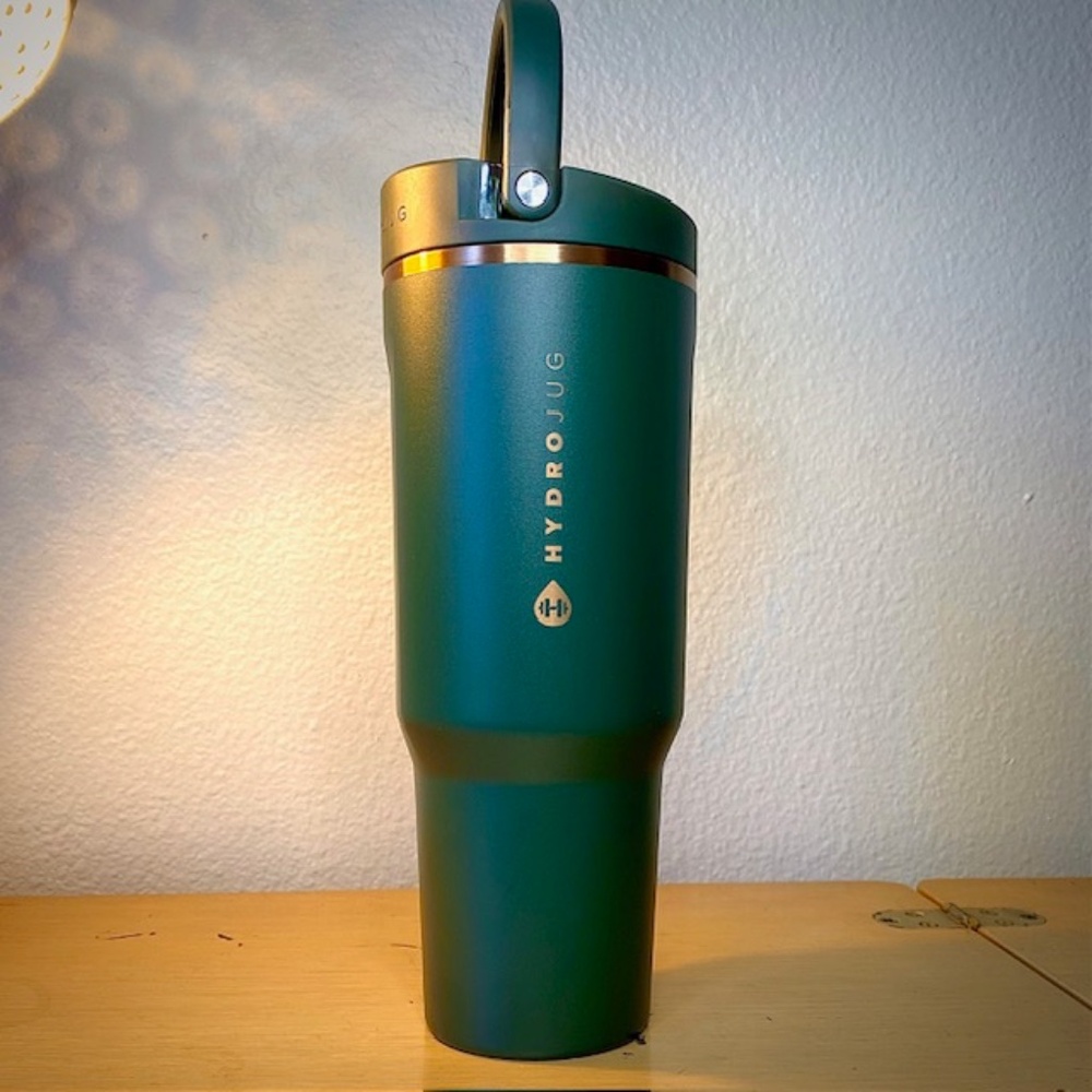 HYDRO JUG *NEW w/tags* 40 oz Sport Tumbler w/Straw -  PINE GREEN w/Gold Accents